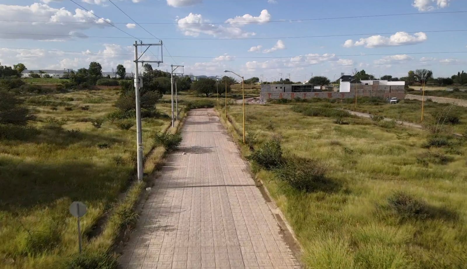 SE VENDE TERRENO EN FRACCIONAMIENTO VILLAS TEC