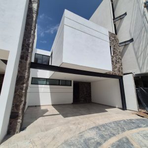SE VENDE CASA EN VALLE DEL CAMPANARIO