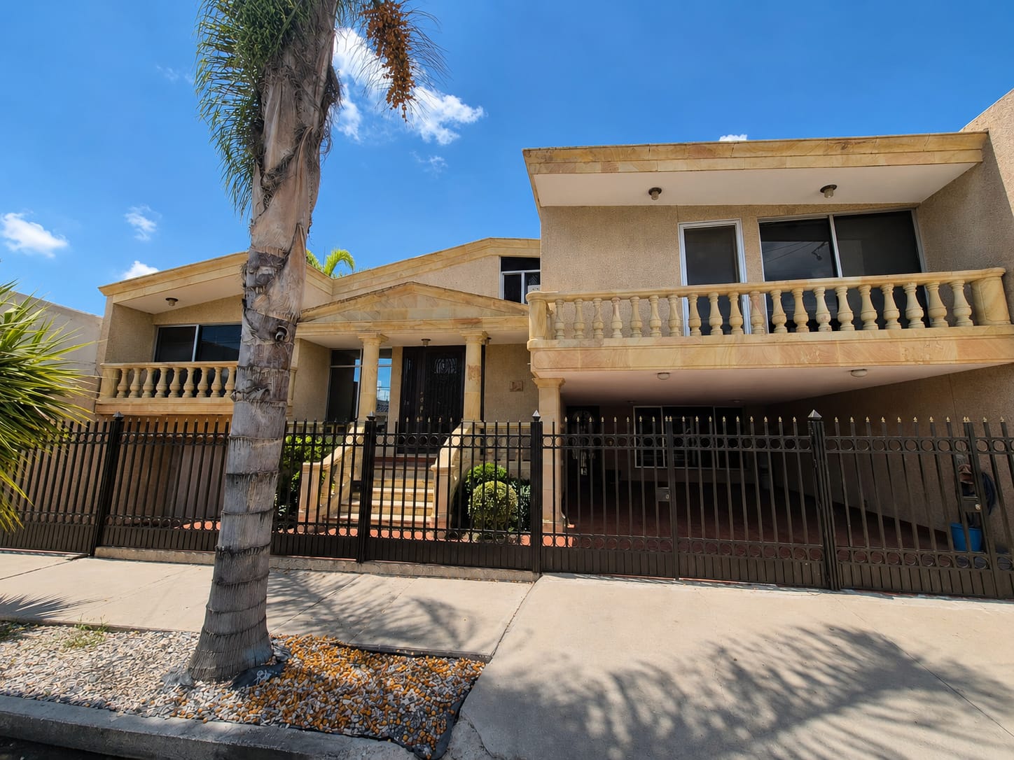 CASA EN VENTA EN JARDINES DE LA CONCEPCION