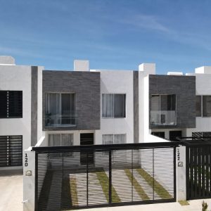 CASA EN VENTA EN ZONA SUR, JUNTO A AUSTRALIS