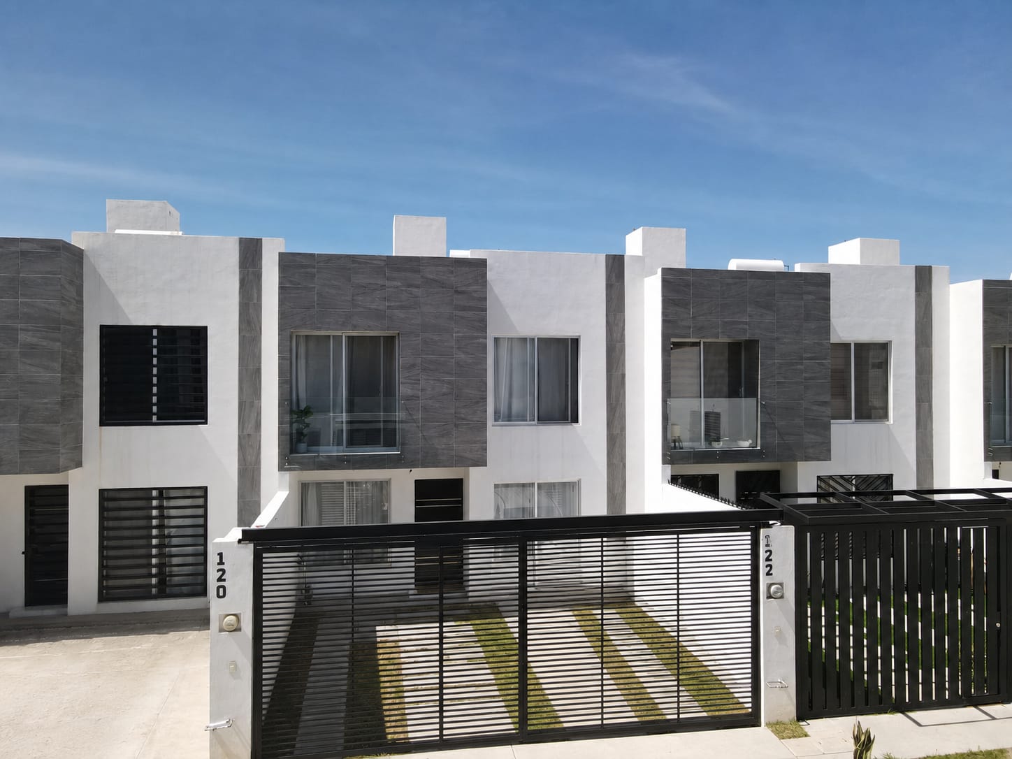 CASA EN VENTA EN ZONA SUR, JUNTO A AUSTRALIS
